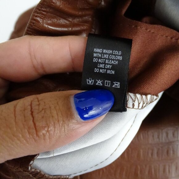 Fashion Nova Brown Faux Leather Croc Pattern Cargo Jogger Pants Women Size L - Picture 8 of 12